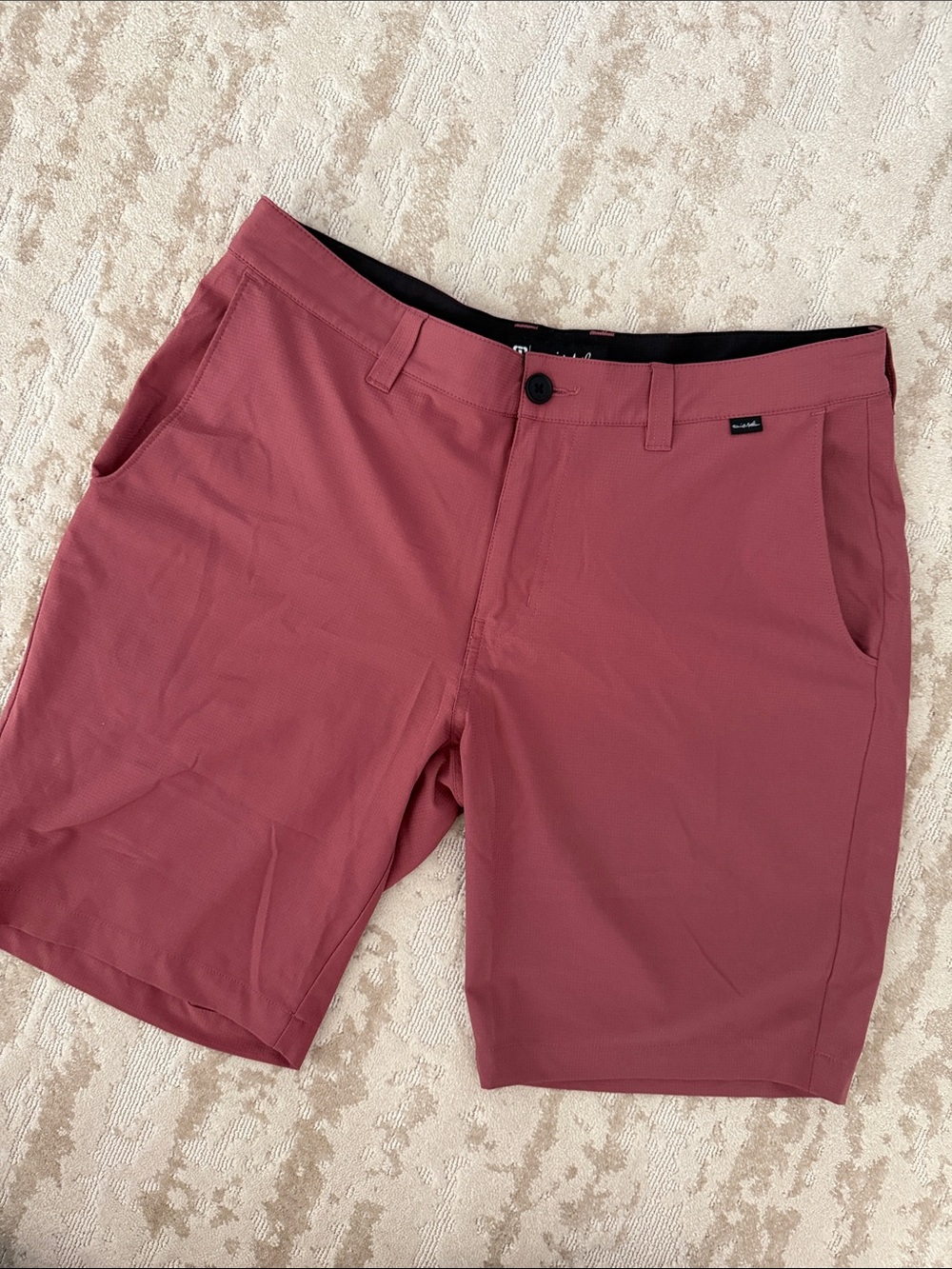 Travis Matthew 34W men’s shorts clay color